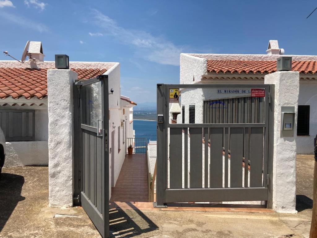 Appartement Duplex Rosas Avec Terrasse Magnifique Jacuzzi Vue Mer Buitenkant foto