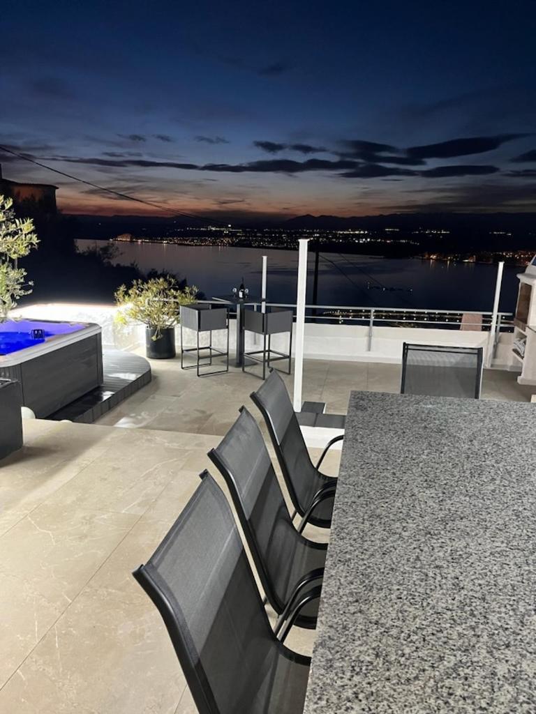 Appartement Duplex Rosas Avec Terrasse Magnifique Jacuzzi Vue Mer Buitenkant foto