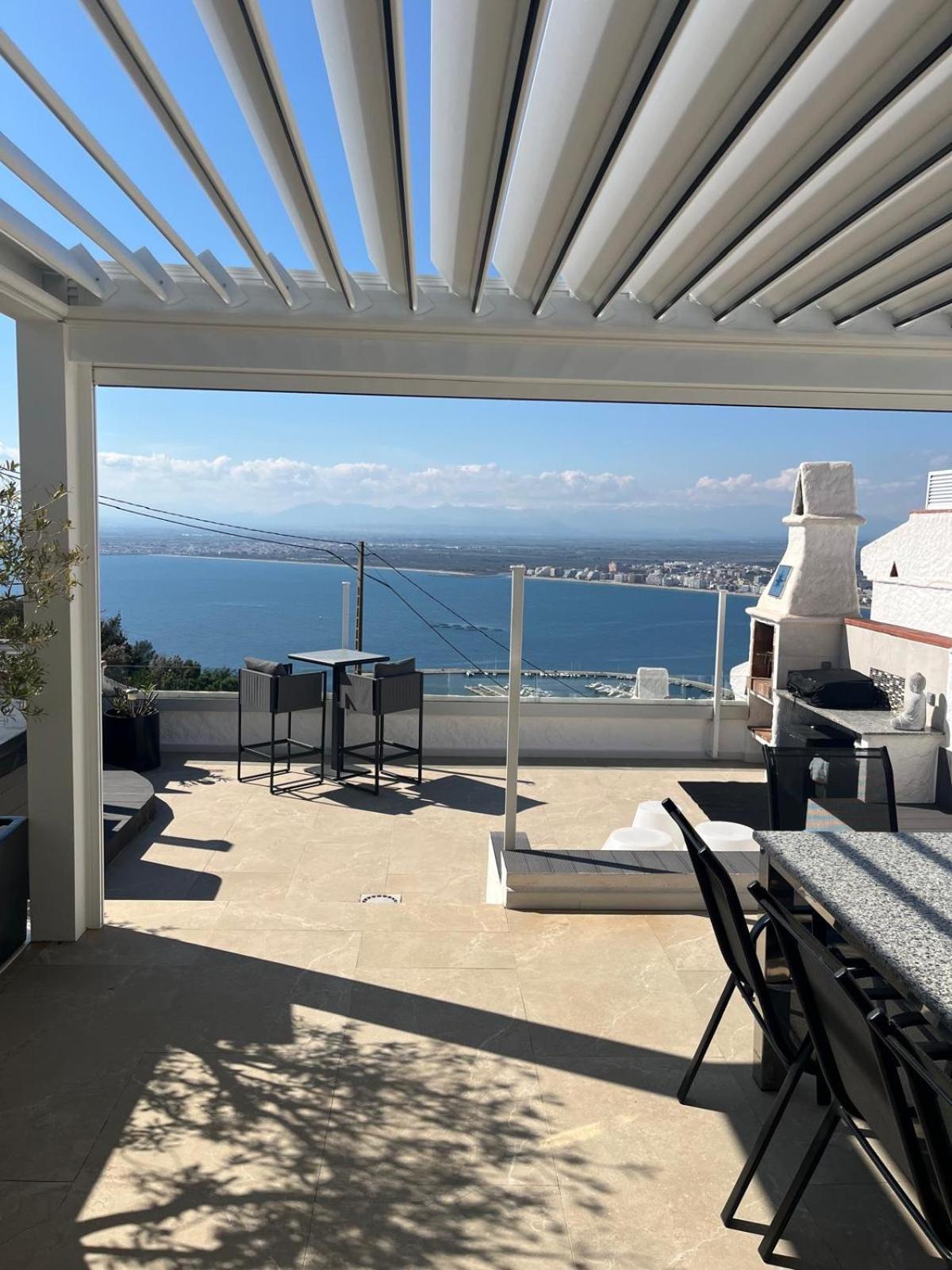 Appartement Duplex Rosas Avec Terrasse Magnifique Jacuzzi Vue Mer Buitenkant foto